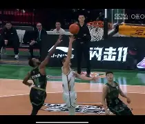 - 独行侠球迷在美航中心外放棺材 